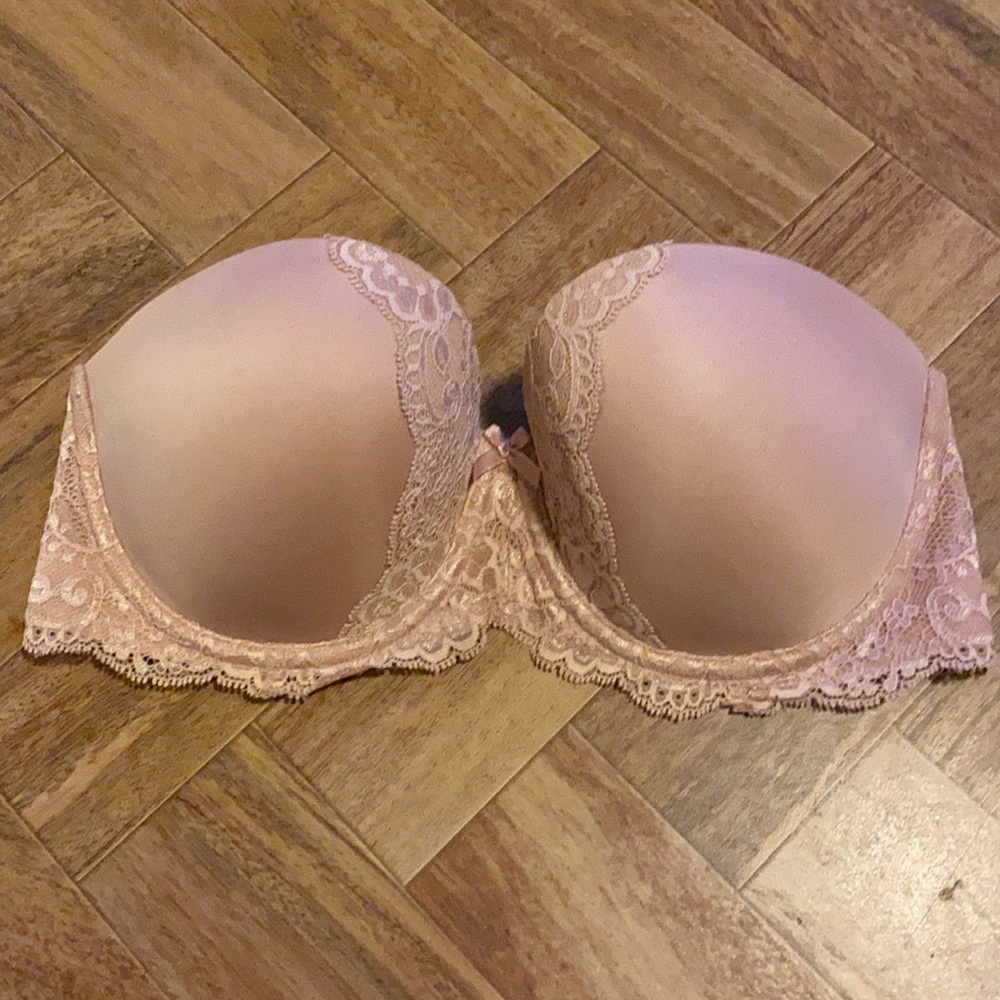 VS dream angels strapless bra in nude
